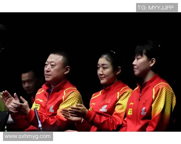 辽宁省冰球锦标赛：上海女子队勇夺冠军，教练团队高喊胜利在望